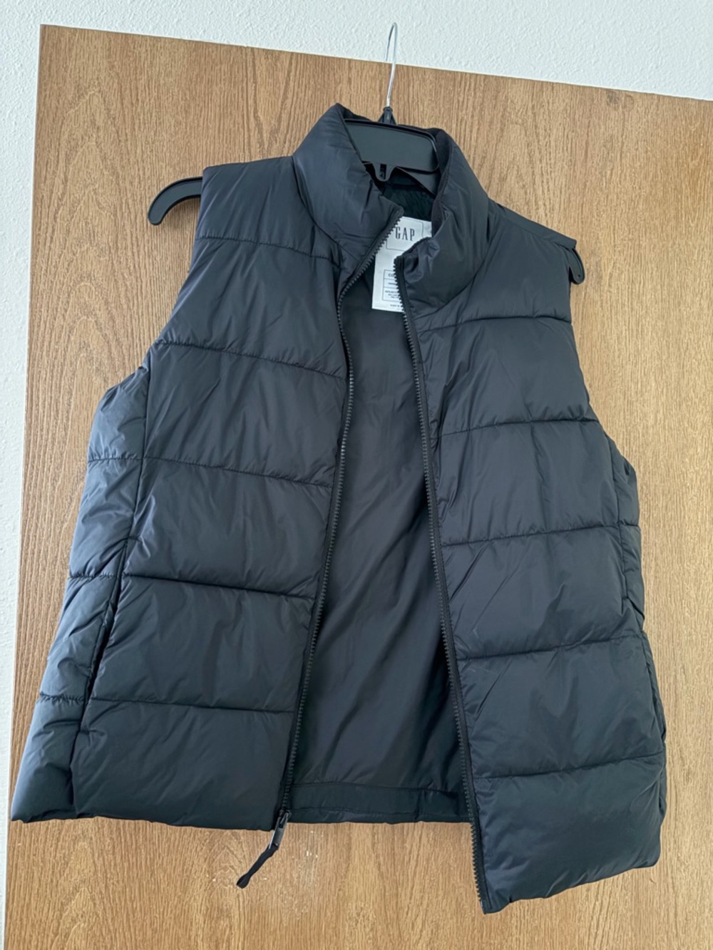 GAP Men's/Womens Black Quilted Puffer Vest